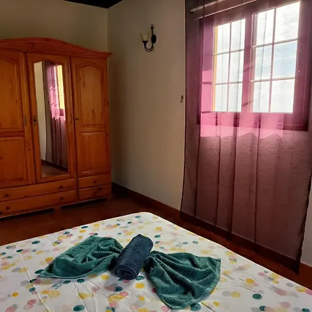 Casa El Somadero A Holiday home Fuencaliente de la Palma